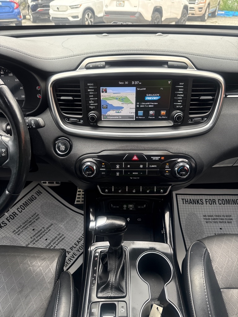 Kia Sorento SX V6 AWD 2017 Kia Sorento SX V6 AWD 2017