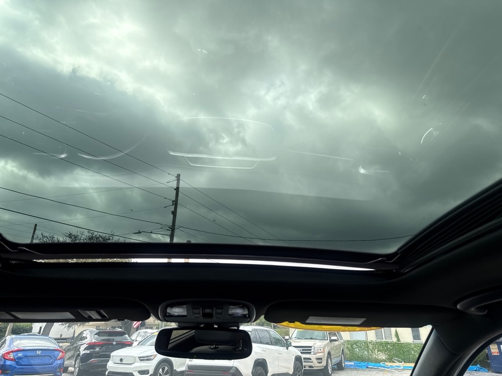 Kia Sorento SX V6 AWD 2017 Kia Sorento SX V6 AWD 2017