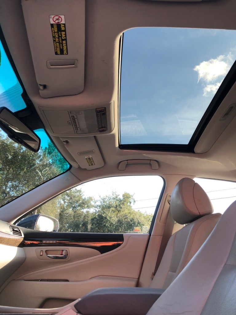 Lexus LS 460 Luxury Sedan 2011 Lexus LS 460 Luxury Sedan 2011