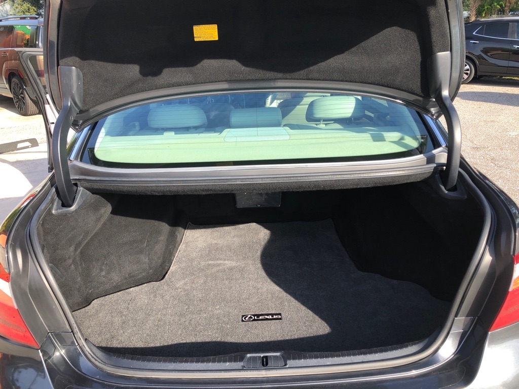 Lexus LS 460 Luxury Sedan 2011