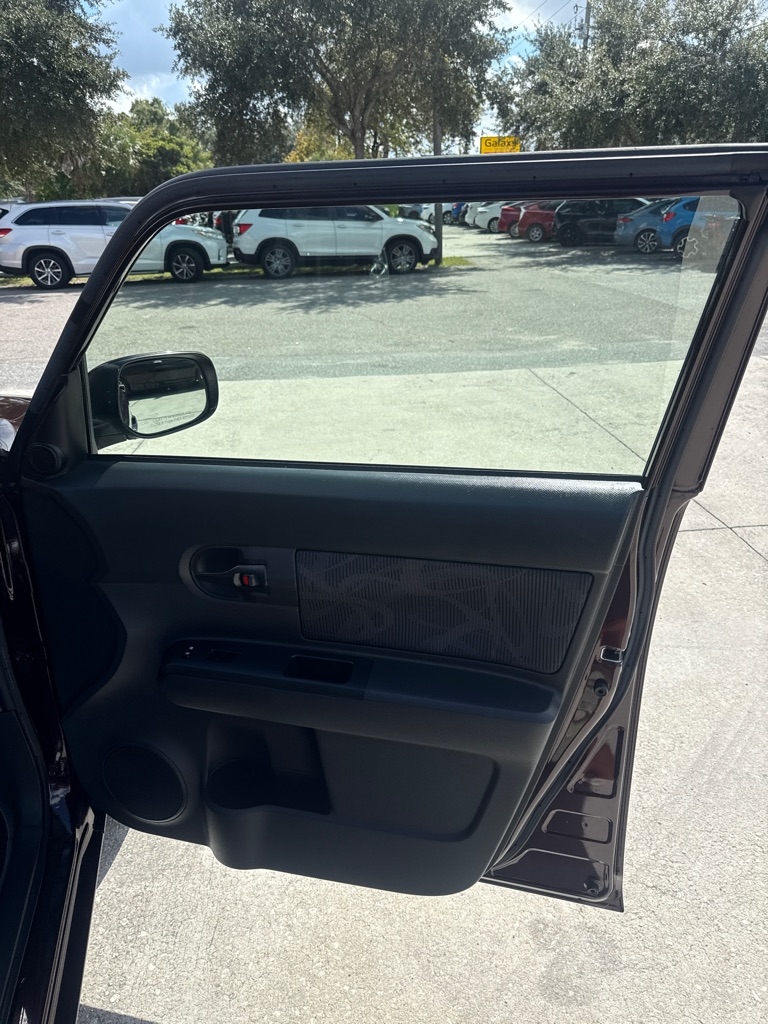 Scion xB 5dr Wgn Auto (Natl) 2011