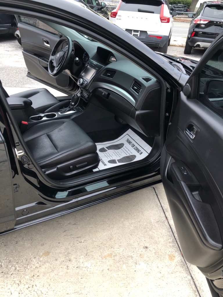 Acura ILX 8-Spd AT w/ Premium Package 2018