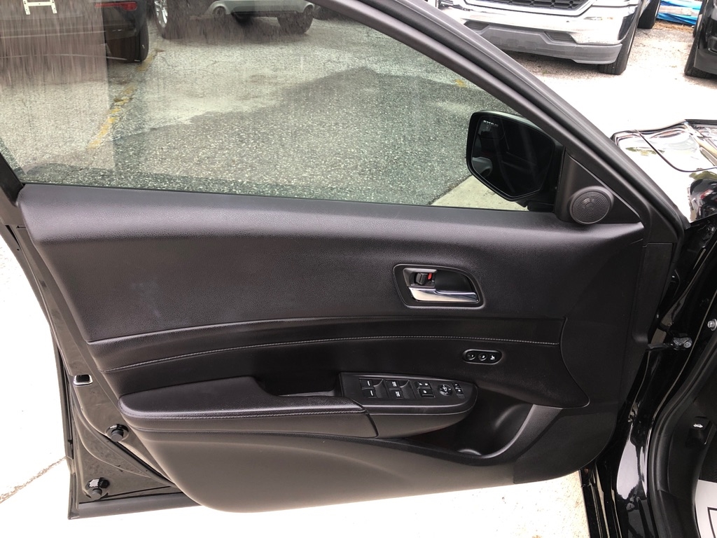 Acura ILX 8-Spd AT w/ Premium Package 2018