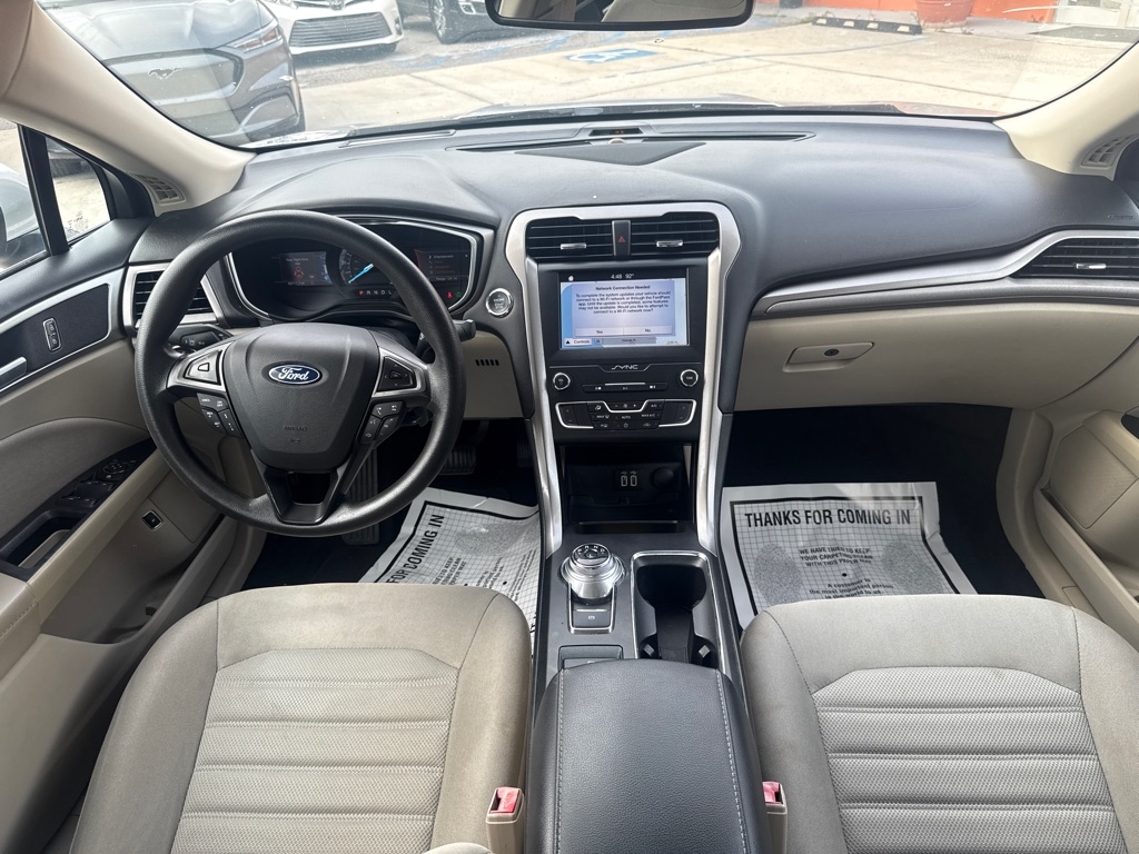 Ford Fusion Hybrid SE FWD 2019
