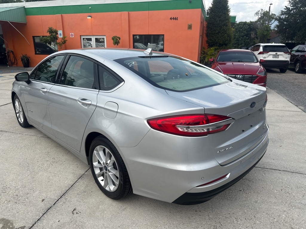 Ford Fusion Hybrid SE FWD 2019