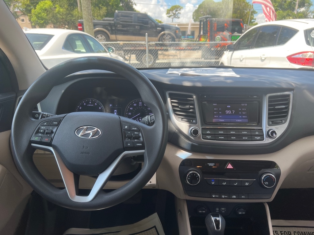 Hyundai Tucson SE FWD 2017