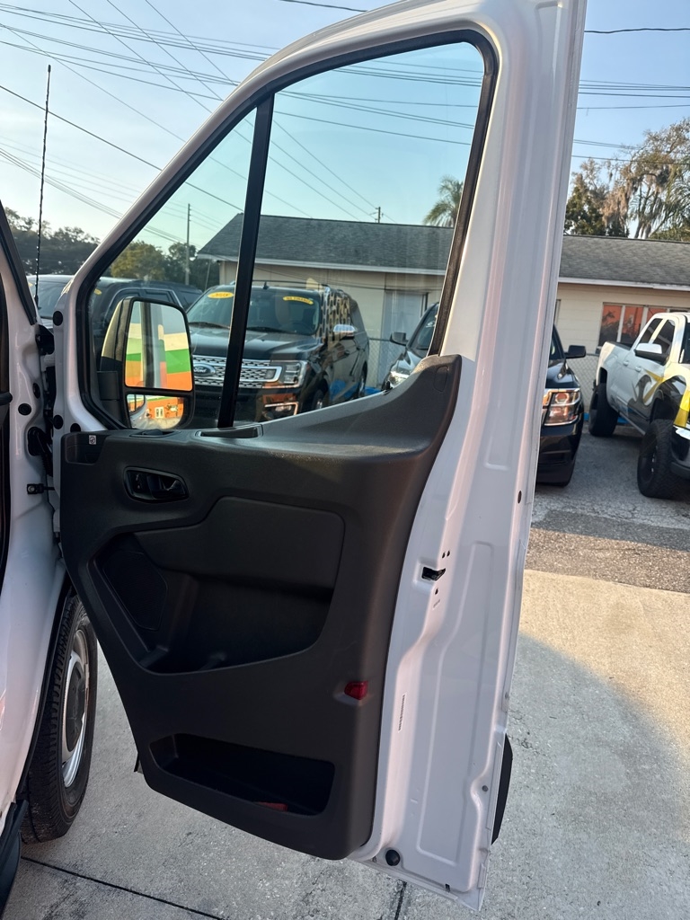 Ford Transit Cargo Van T-250 130" Med Rf 9070 GVWR RWD 2020