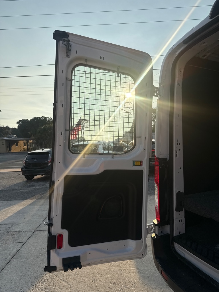 Ford Transit Cargo Van T-250 130" Med Rf 9070 GVWR RWD 2020