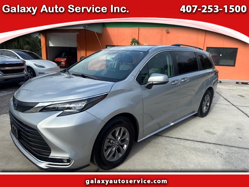 Toyota Sienna XLE FWD 8-Passenger (Natl) 2024