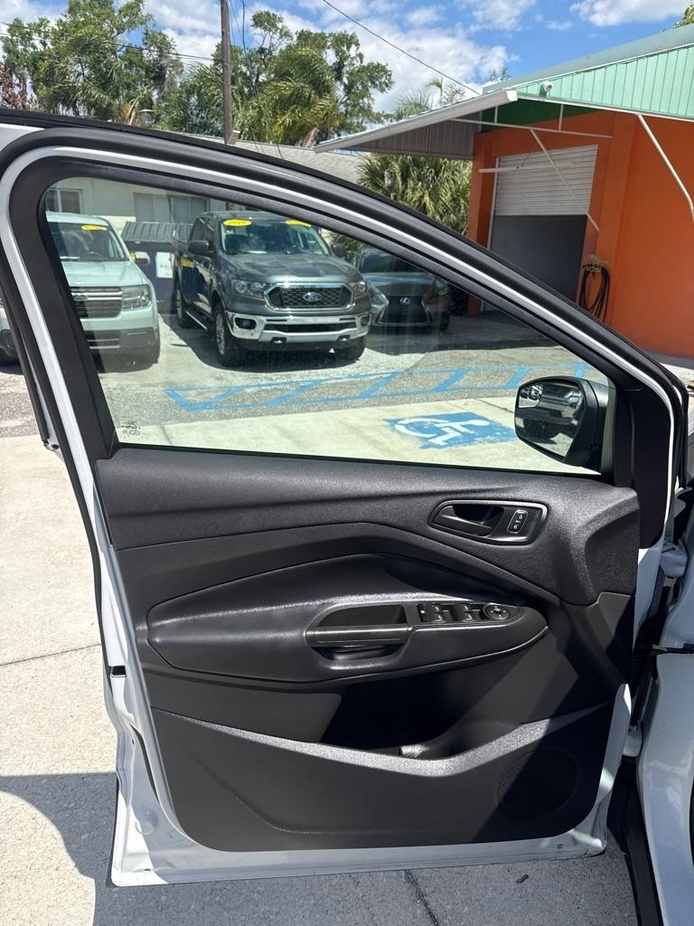 Ford Escape S FWD 2019