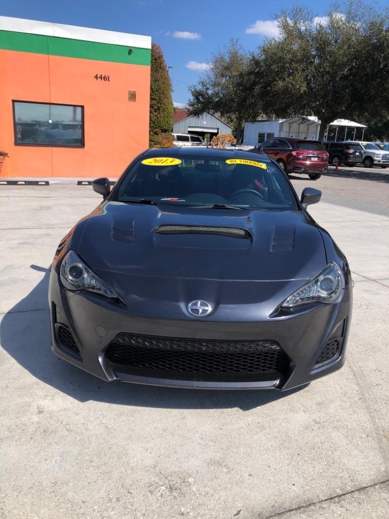 Scion FR-S 2dr Cpe Man (Natl) 2013
