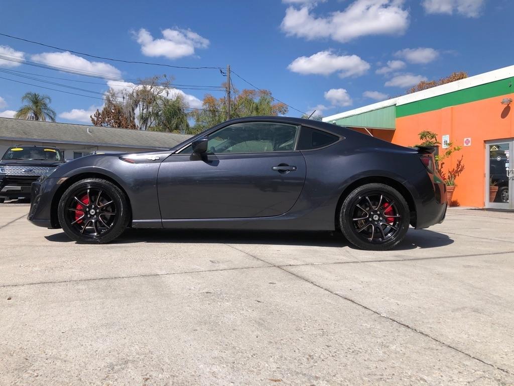 Scion FR-S 2dr Cpe Man (Natl) 2013