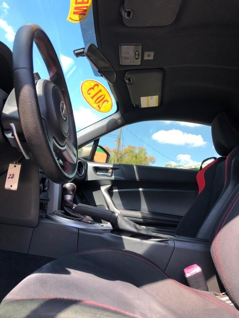 Scion FR-S 2dr Cpe Man (Natl) 2013