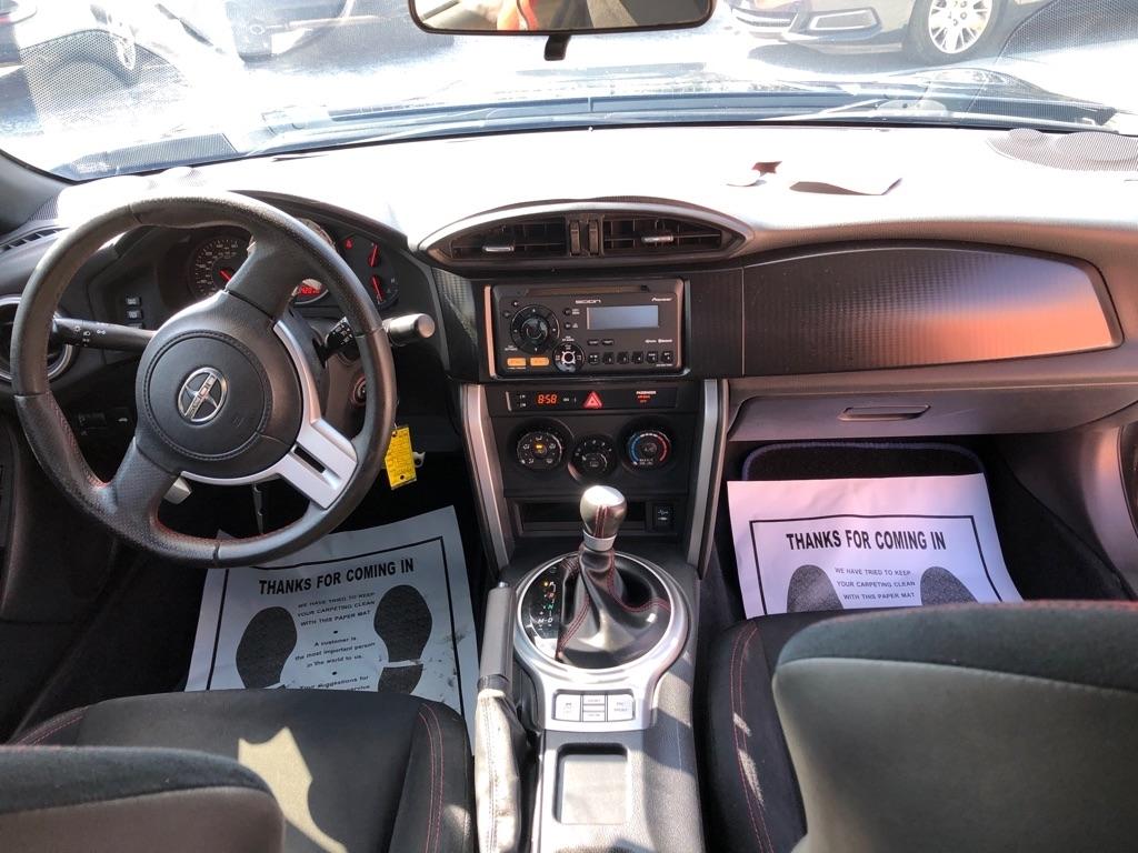 Scion FR-S 2dr Cpe Man (Natl) 2013