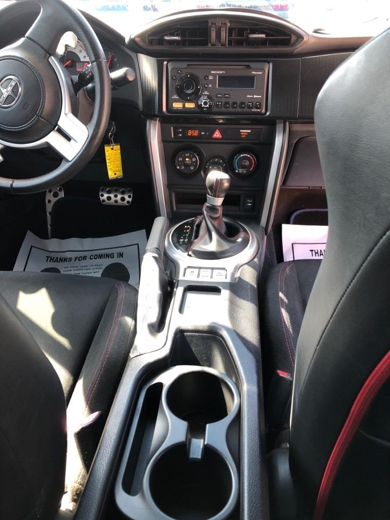 Scion FR-S 2dr Cpe Man (Natl) 2013