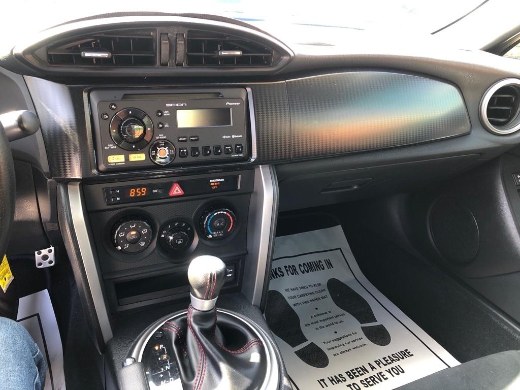 Scion FR-S 2dr Cpe Man (Natl) 2013