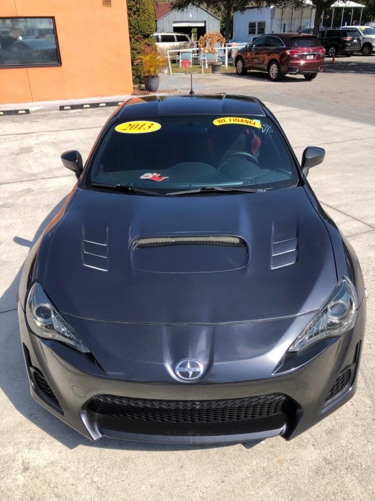 Scion FR-S 2dr Cpe Man (Natl) 2013