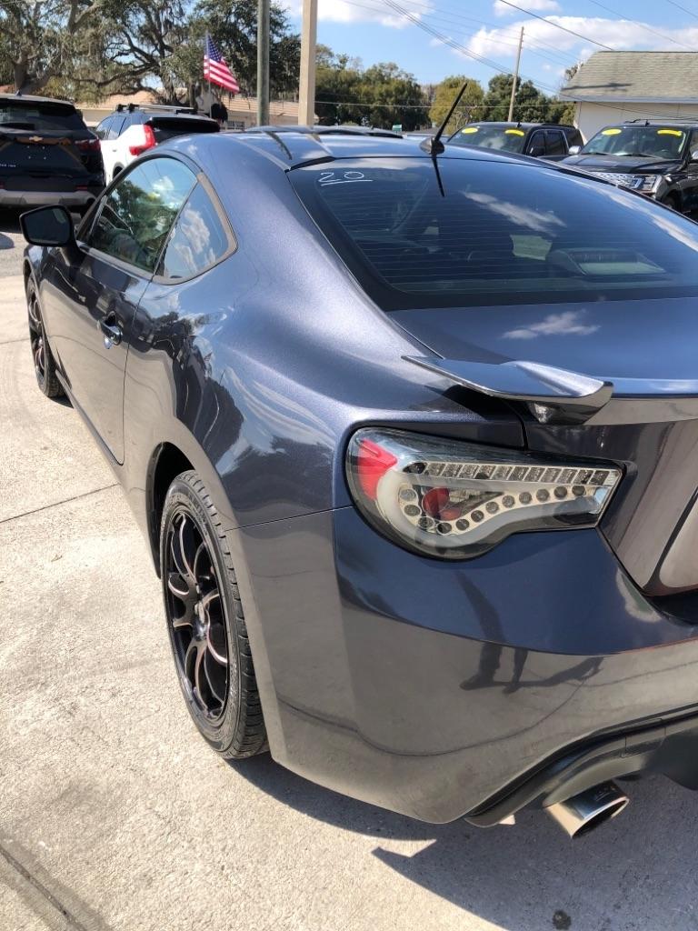 Scion FR-S 2dr Cpe Man (Natl) 2013