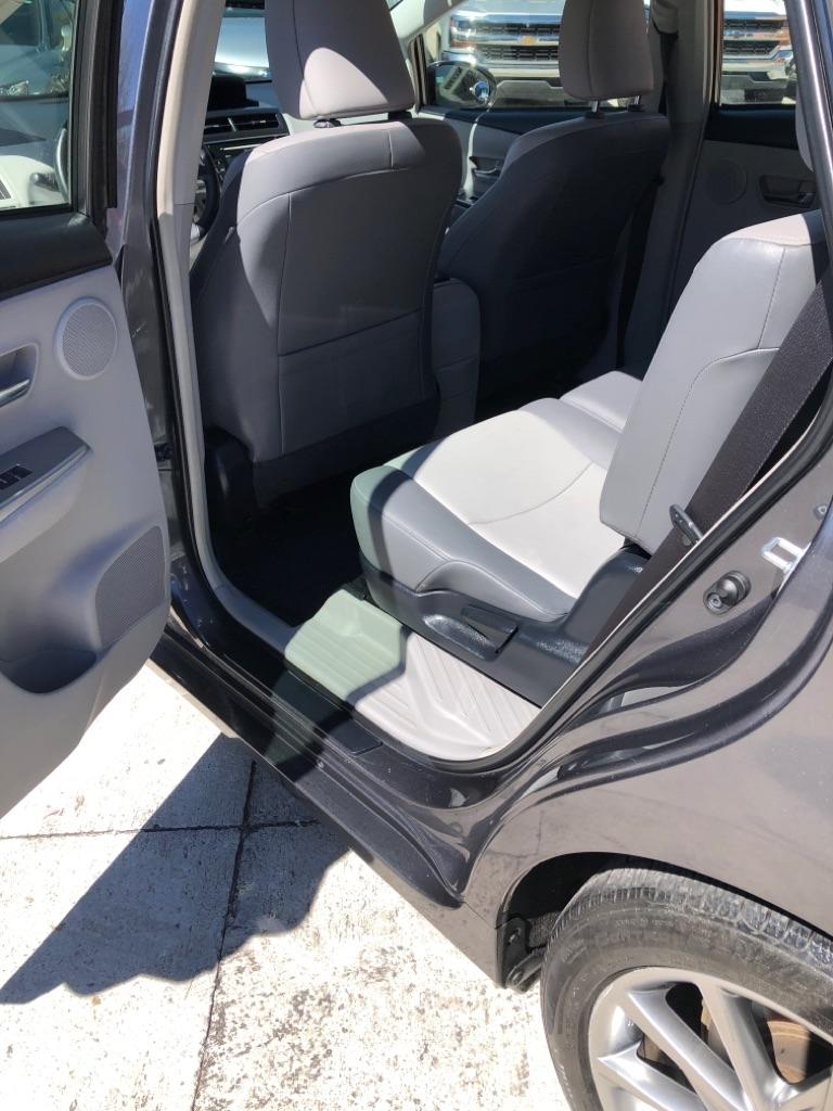 Toyota Prius V 5dr Wgn Three (Natl) 2015