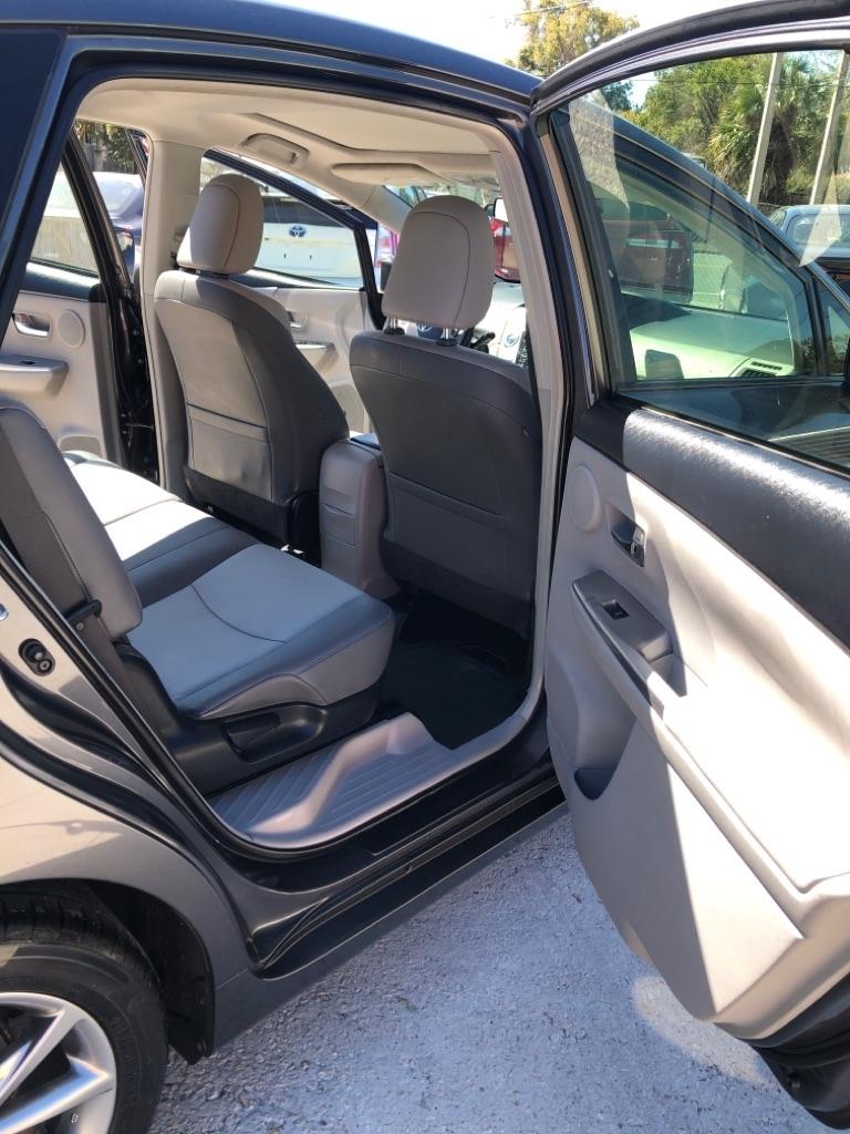 Toyota Prius V 5dr Wgn Three (Natl) 2015