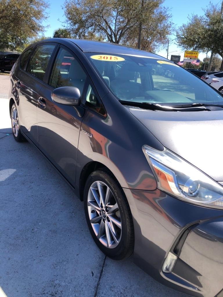 Toyota Prius V 5dr Wgn Three (Natl) 2015