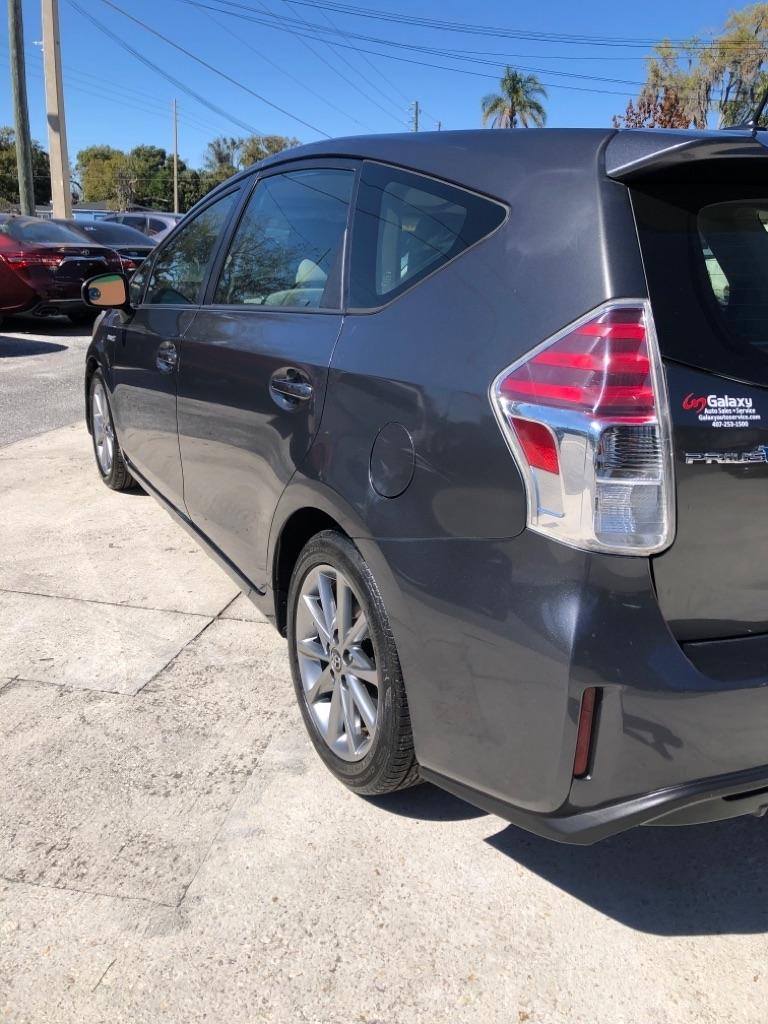 Toyota Prius V 5dr Wgn Three (Natl) 2015