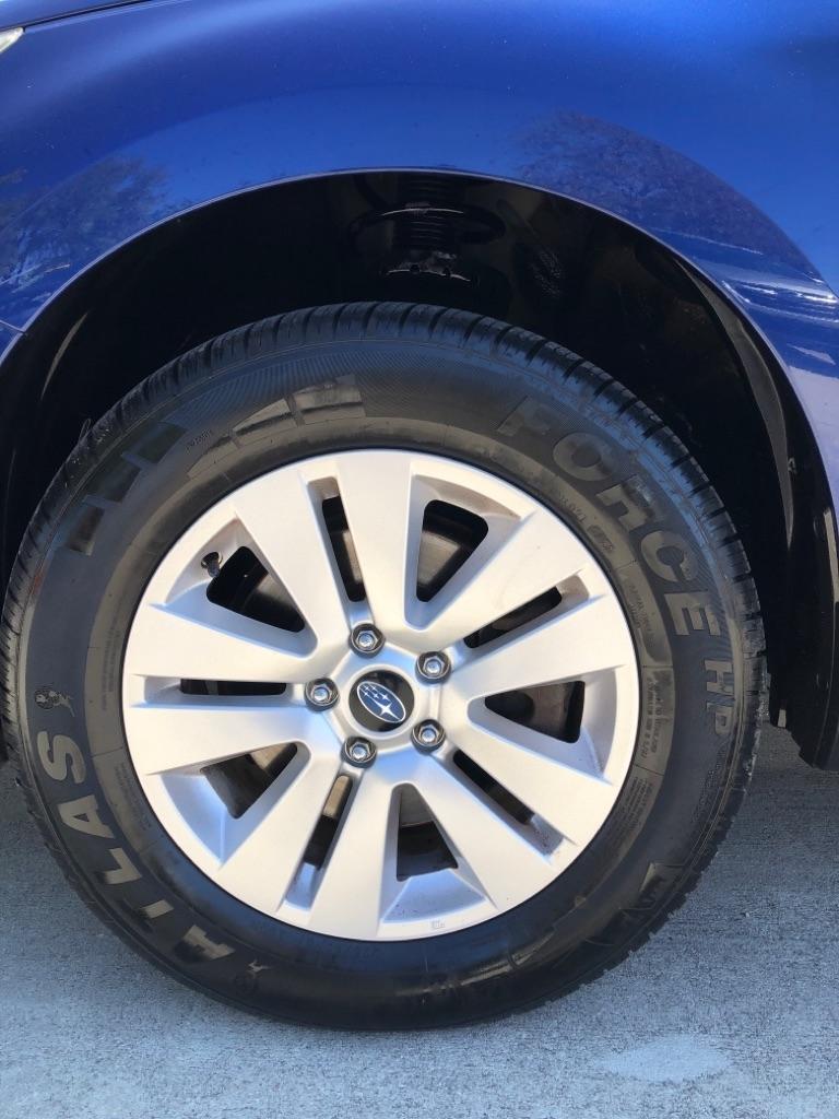 Subaru Outback 4dr Wgn 2.5i Premium PZEV 2015