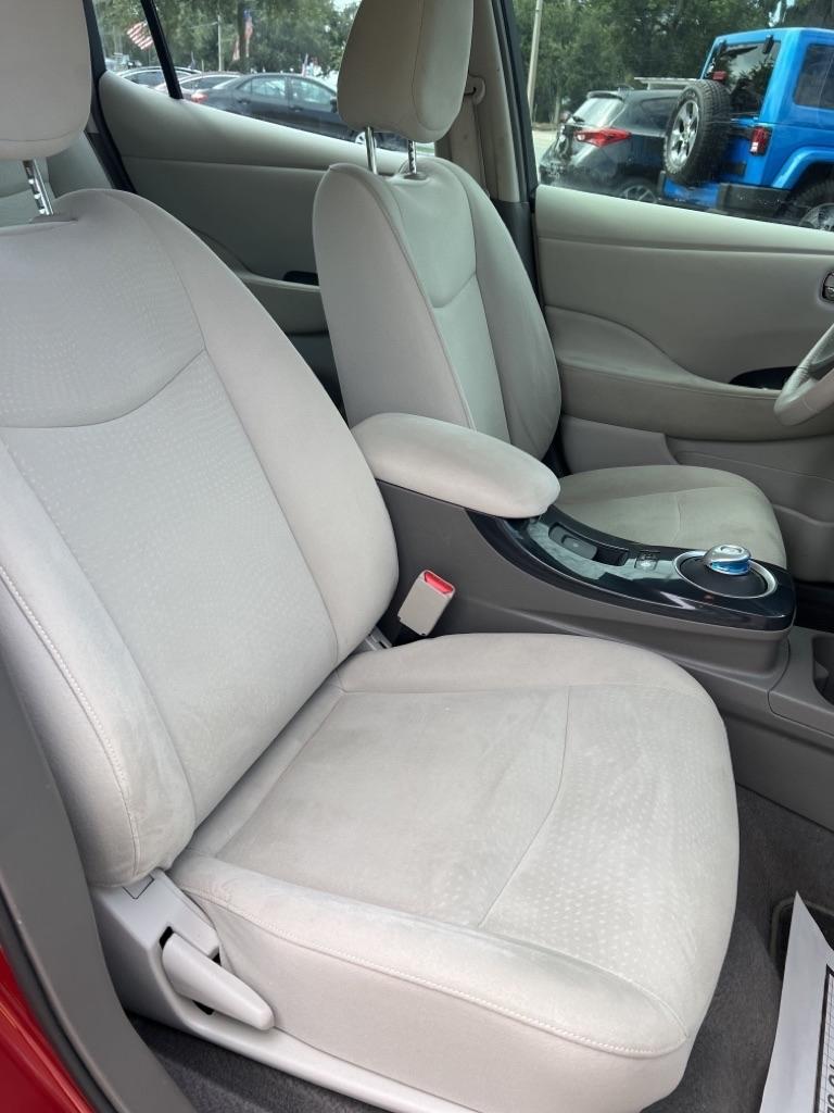 Nissan Leaf 4dr HB SL 2012