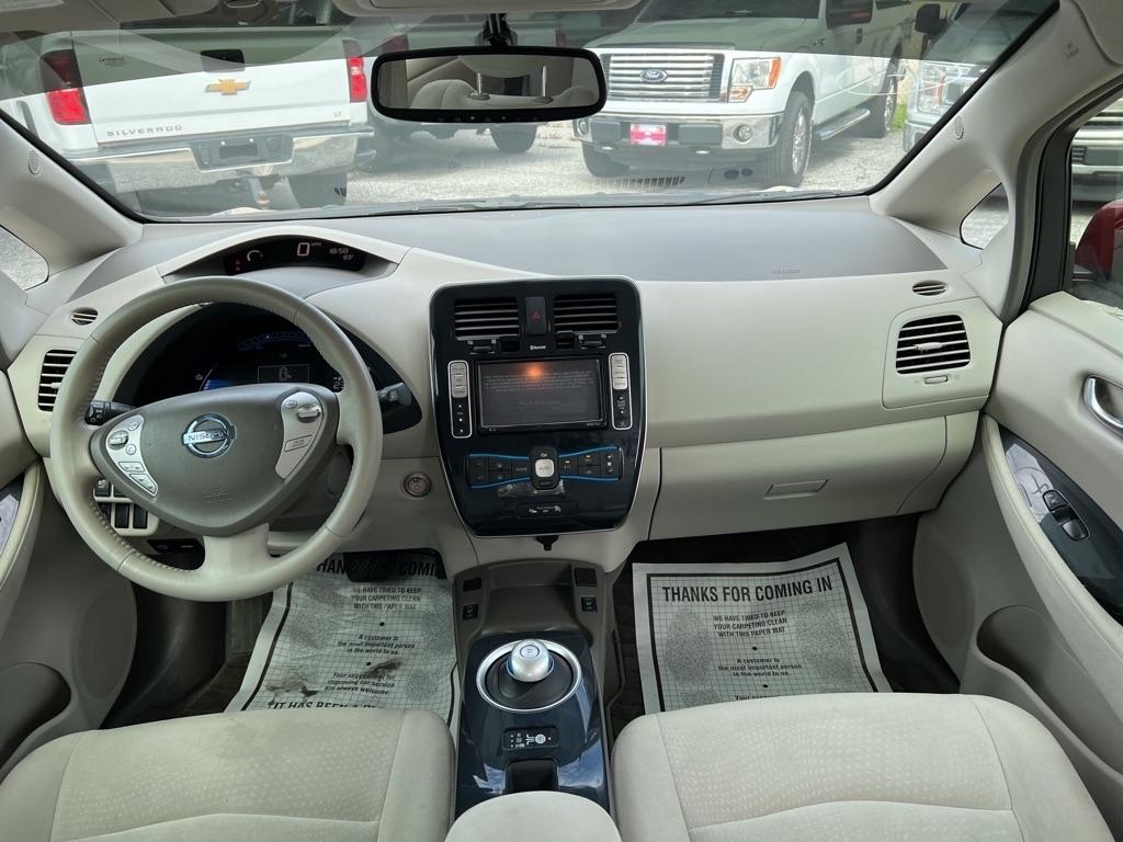 Nissan Leaf 4dr HB SL 2012
