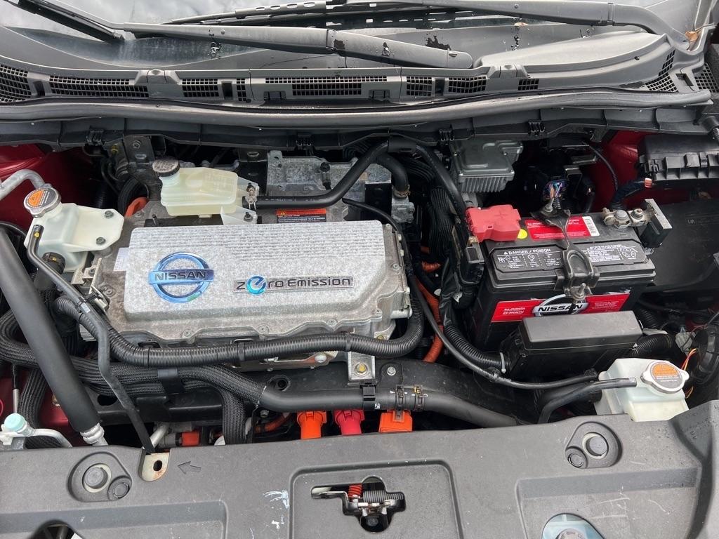 Nissan Leaf 4dr HB SL 2012