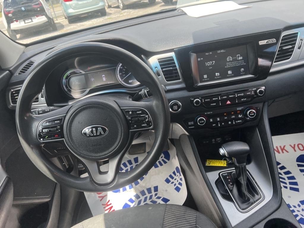 Kia Niro LX FWD 2018