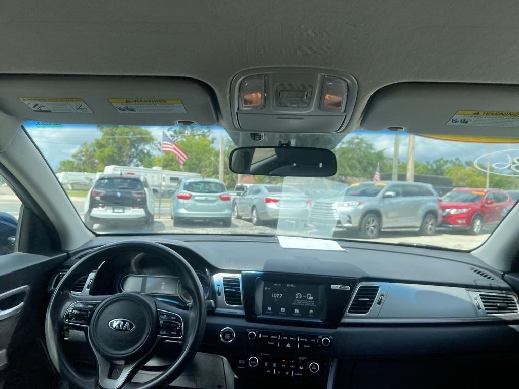 Kia Niro LX FWD 2018