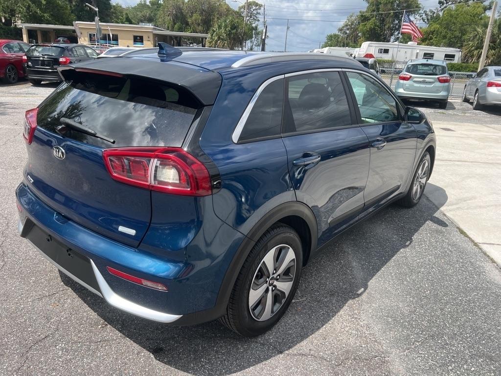 Kia Niro LX FWD 2018