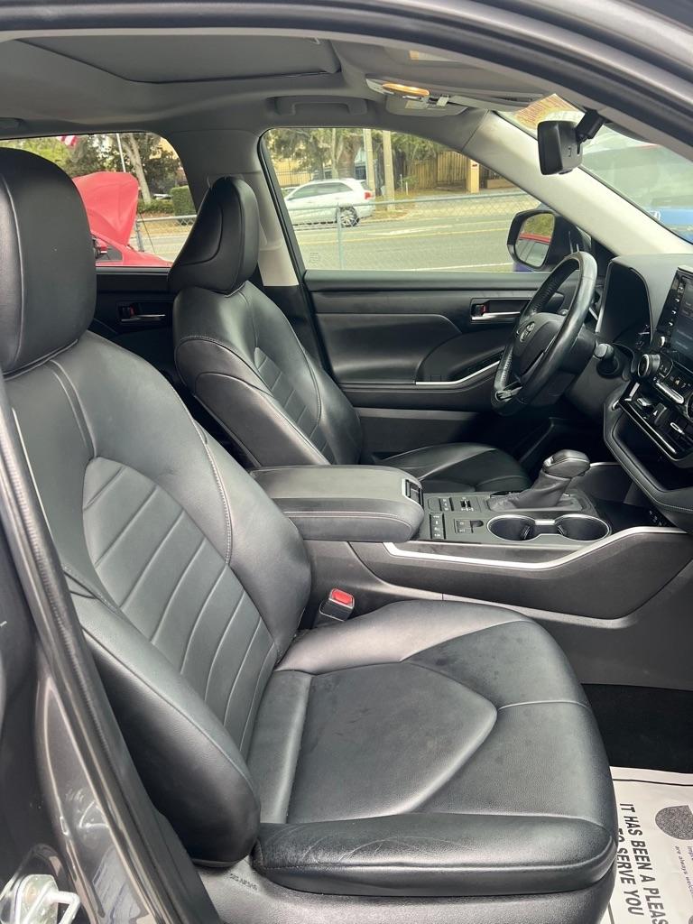 Toyota Highlander XLE AWD (Natl) 2020