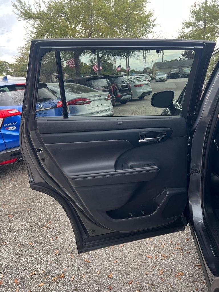 Toyota Highlander XLE AWD (Natl) 2020