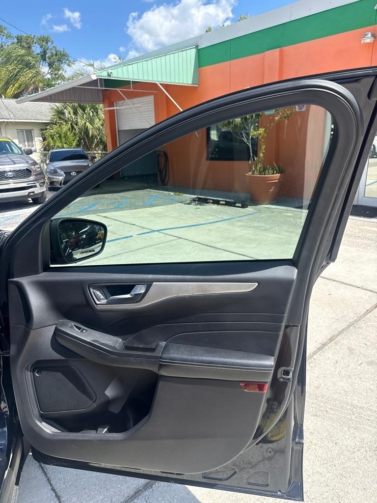 Ford Escape SEL Hybrid FWD 2022