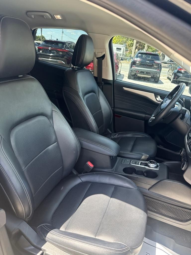 Ford Escape SEL Hybrid FWD 2022
