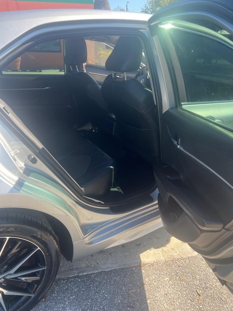 Toyota Camry SE Auto (Natl) 2022