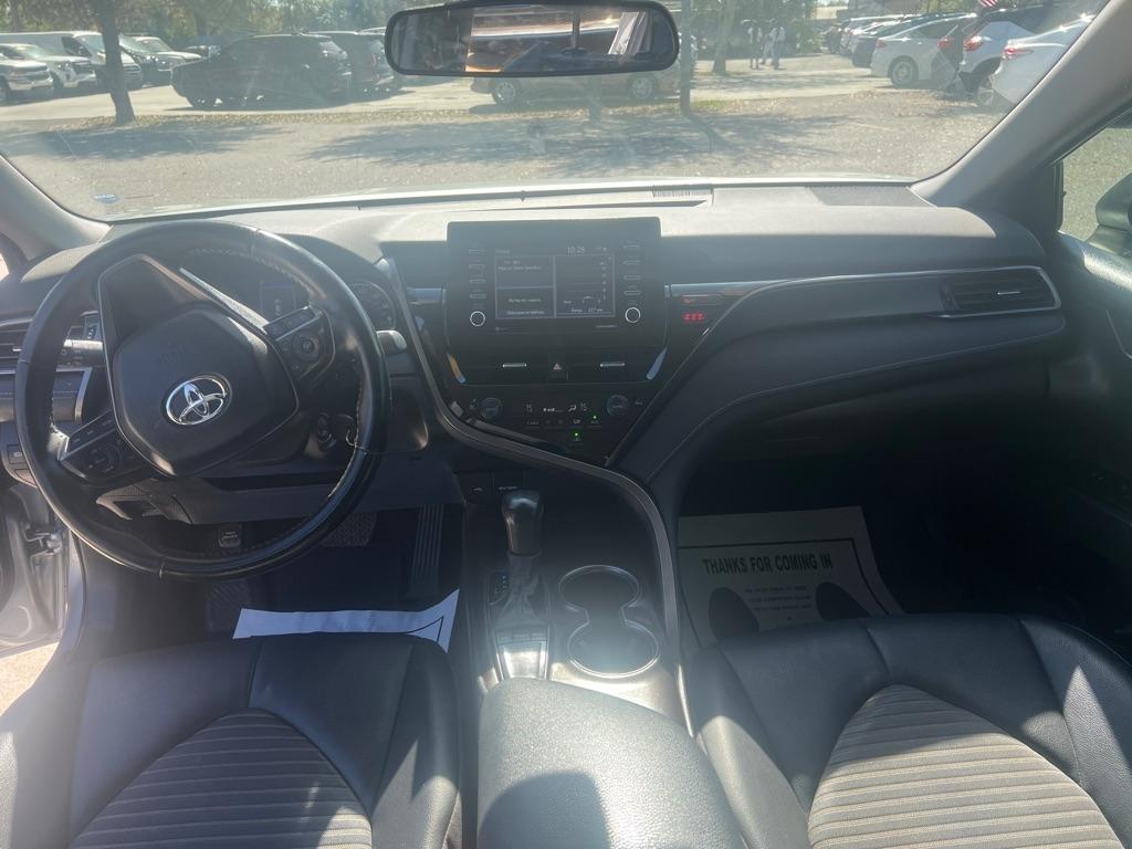 Toyota Camry SE Auto (Natl) 2022