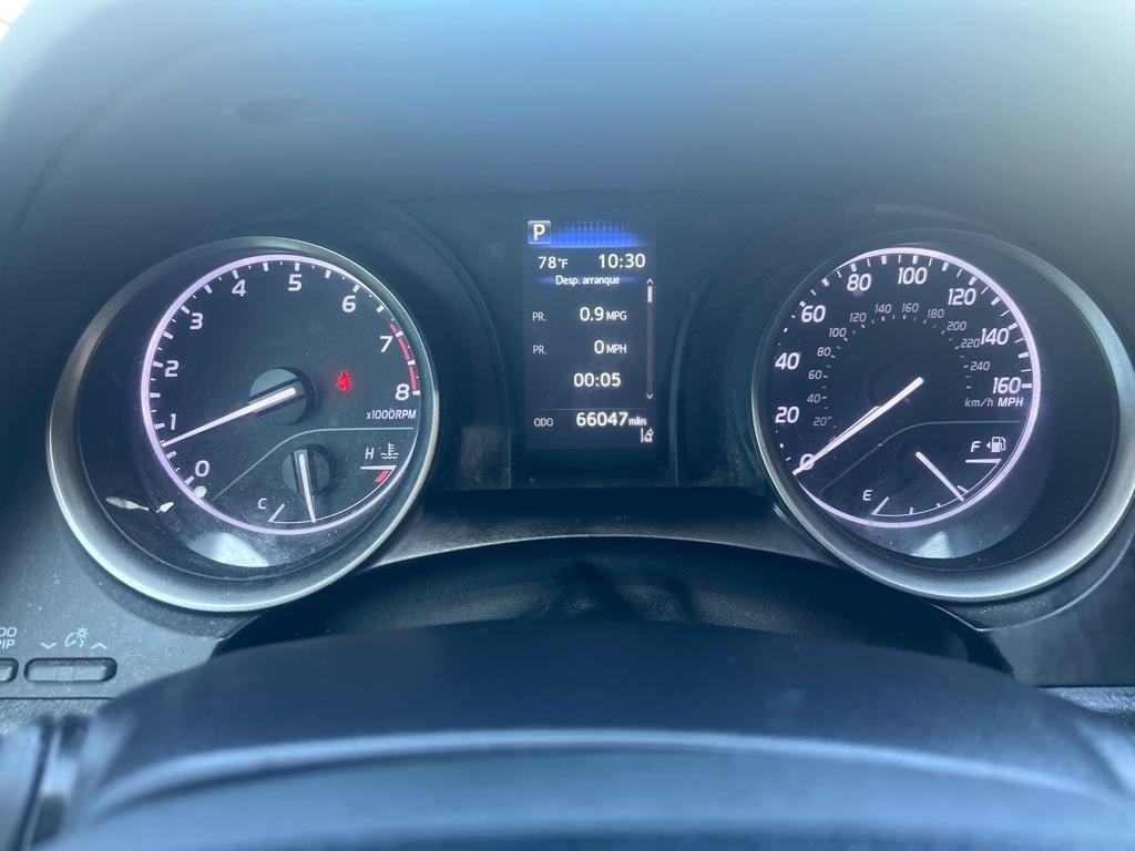 Toyota Camry SE Auto (Natl) 2022