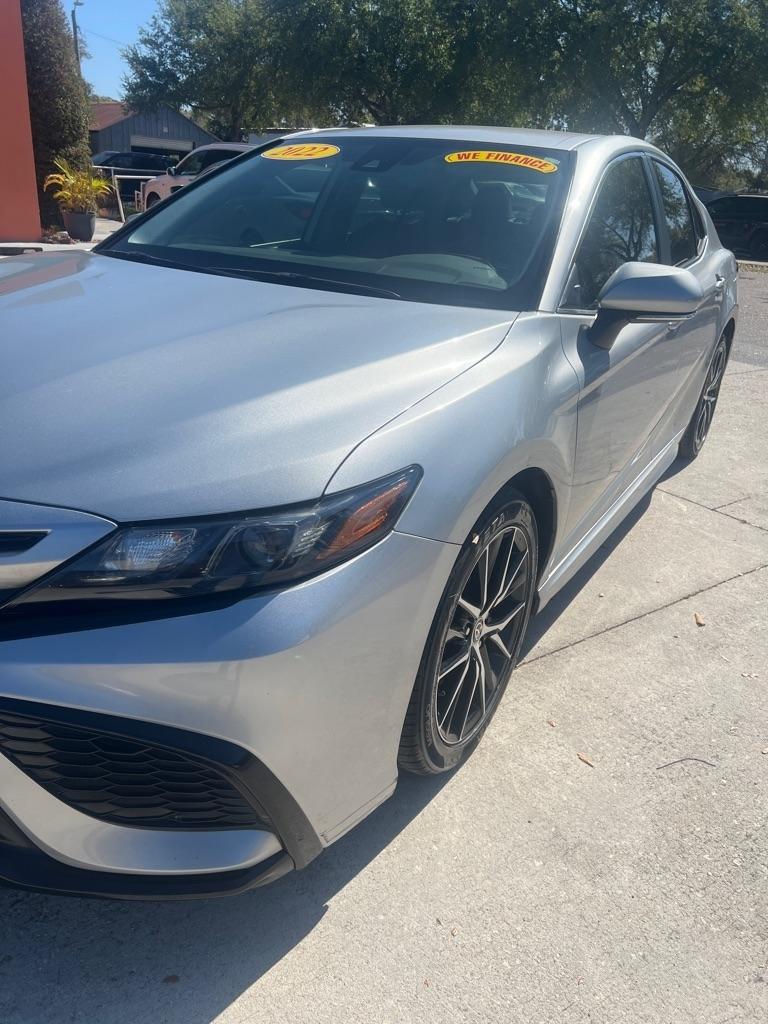 Toyota Camry SE Auto (Natl) 2022