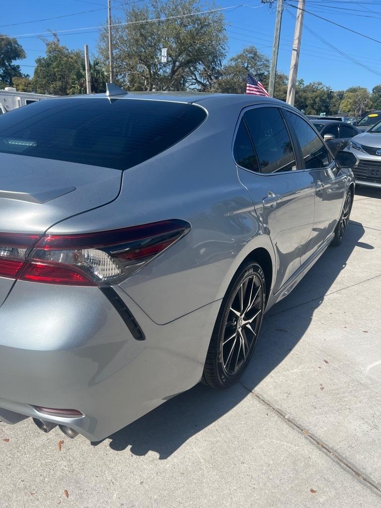 Toyota Camry SE Auto (Natl) 2022