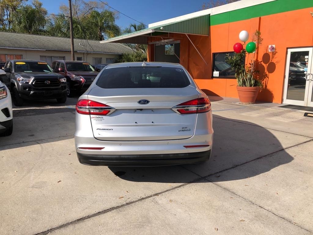 Ford Fusion Hybrid SE FWD 2019