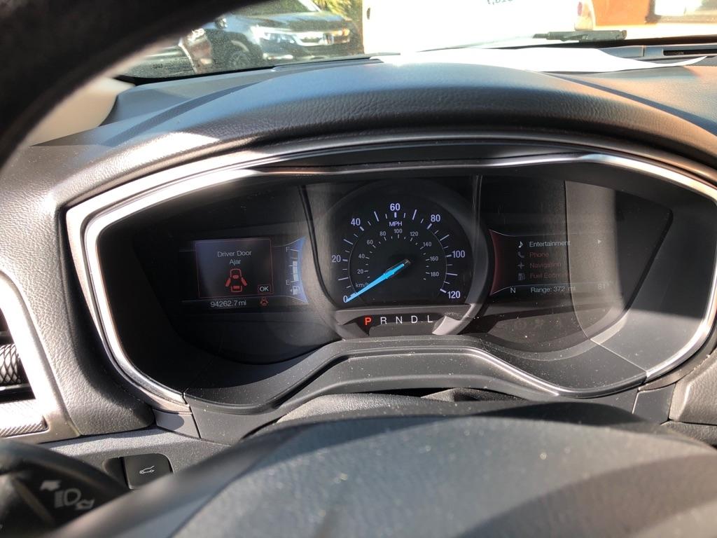 Ford Fusion Hybrid SE FWD 2019