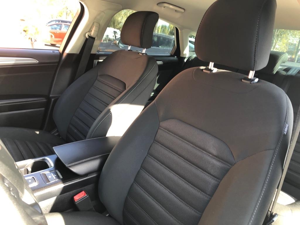 Ford Fusion Hybrid SE FWD 2019