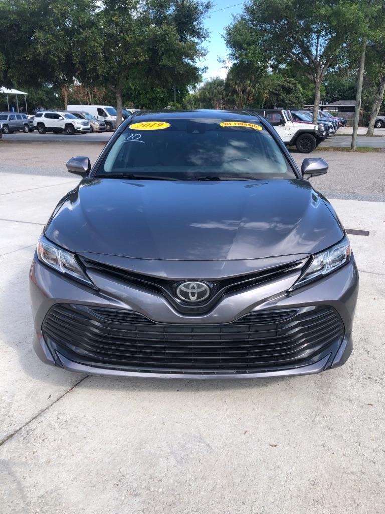 Toyota Camry XLE Auto (Natl) 2019