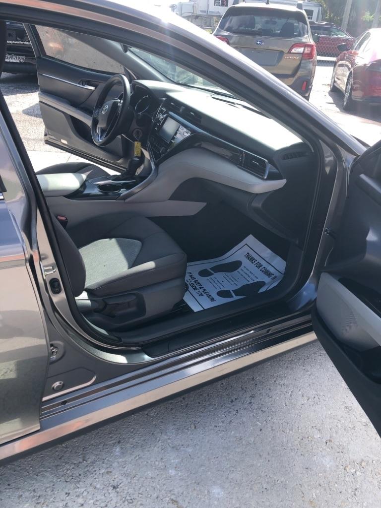 Toyota Camry XLE Auto (Natl) 2019