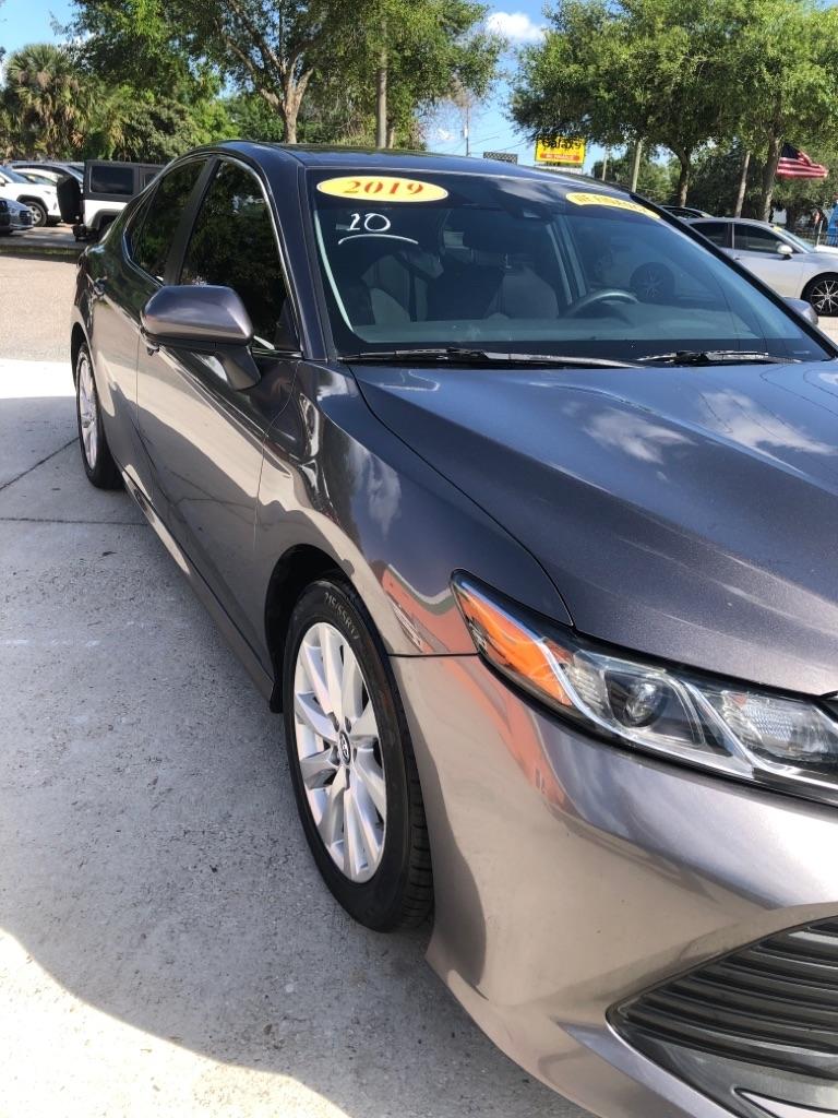 Toyota Camry XLE Auto (Natl) 2019
