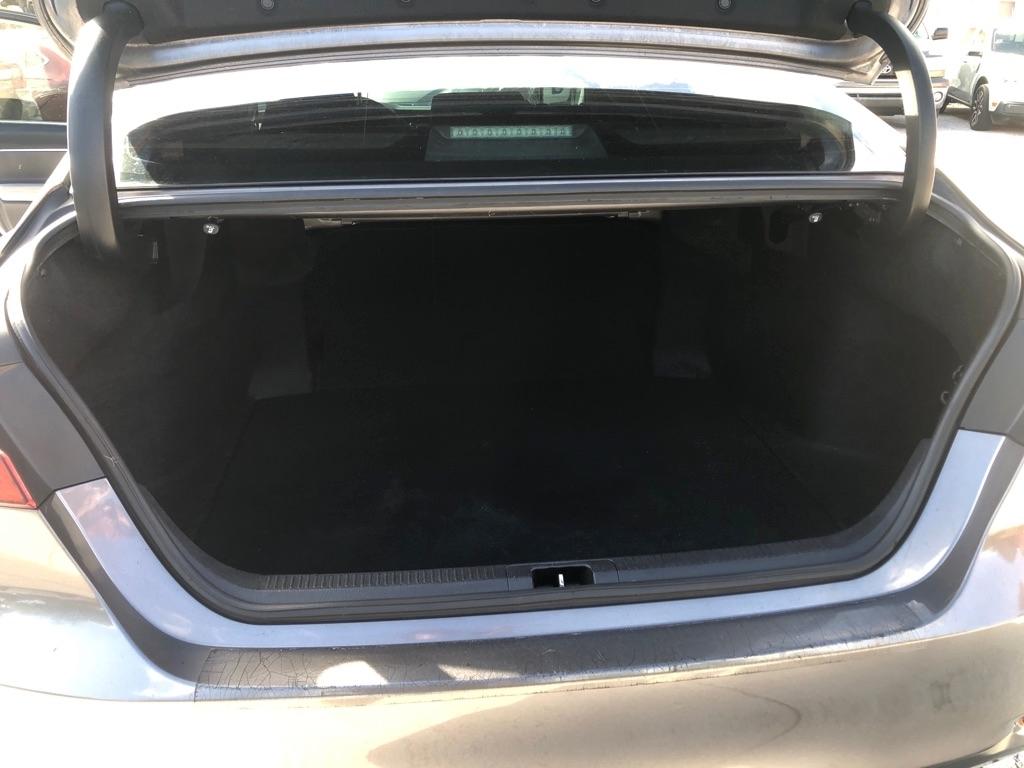 Toyota Camry XLE Auto (Natl) 2019