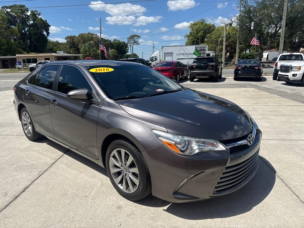 Toyota Camry 4dr Sdn I4 Auto SE w/Special Edition Pkg (Natl) 2016